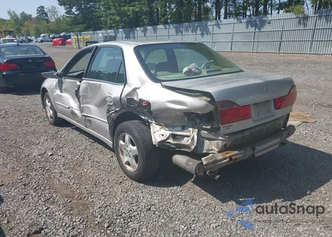 1998 Honda Accord Ex V6 из США, поврежденный, VIN 1HGCG1658WA064941